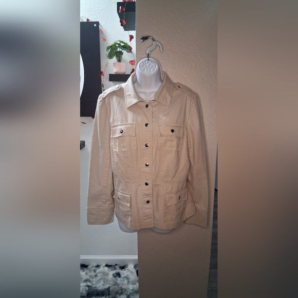 Evelyn Women's Beige Jacket - Picture 6 of 16